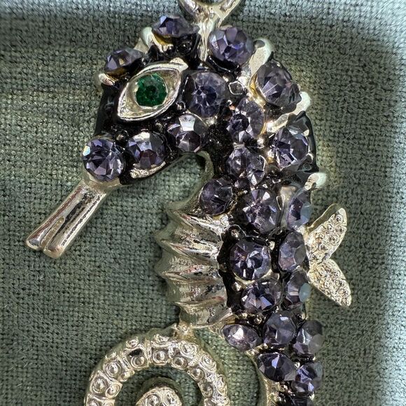 Purple Rhinestone Seahorse Pendant – Ocean-Inspired Statement Charm - Picture 15 of 17